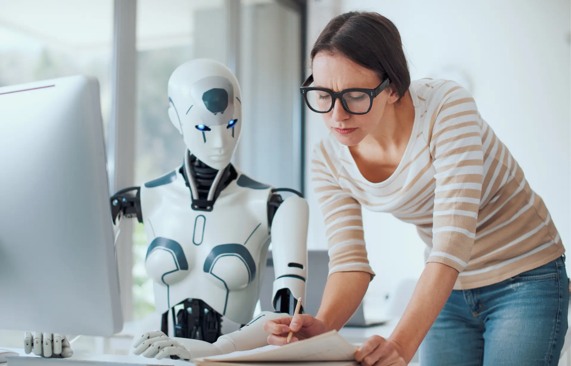 Home 4 AI Customer Service Employee Banner